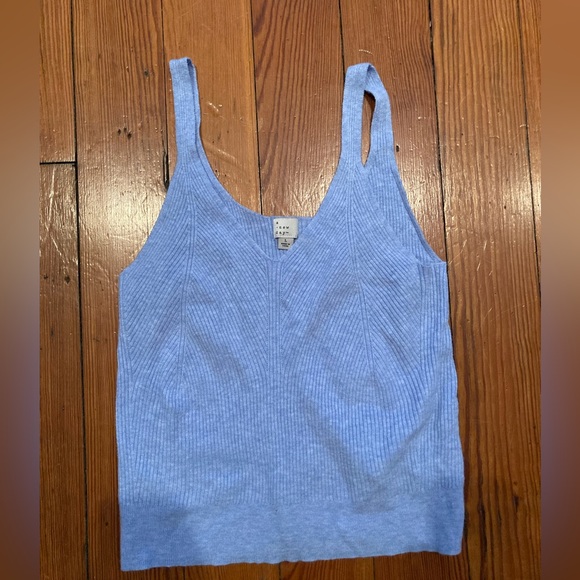 Sweater tank - Picture 1 of 2